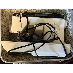 Vintage Singer 290C Sewing Machine w/Power Cord & Pedal Working In Vintage Case